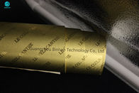Papel de embalaje de grabación en relieve del papel de aluminio con color plata del oro en el estándar el 1500m una bobina