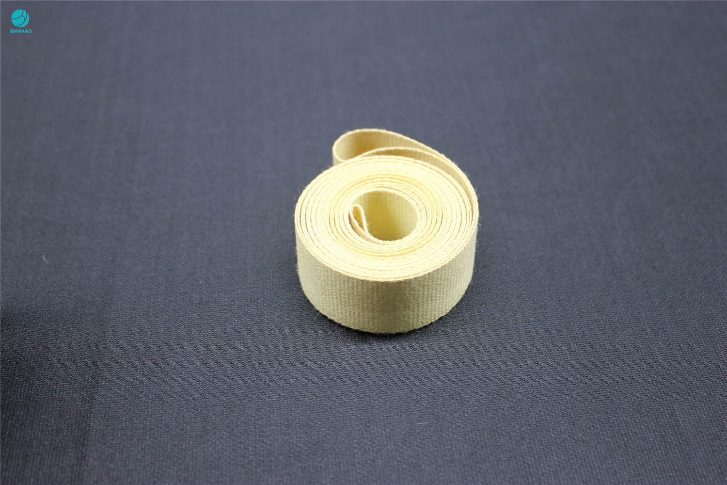 cinta sin fin durable de la succión de la fibra amarilla brillante de Kevlar del grueso de 0.5m m para la máquina del tabaco