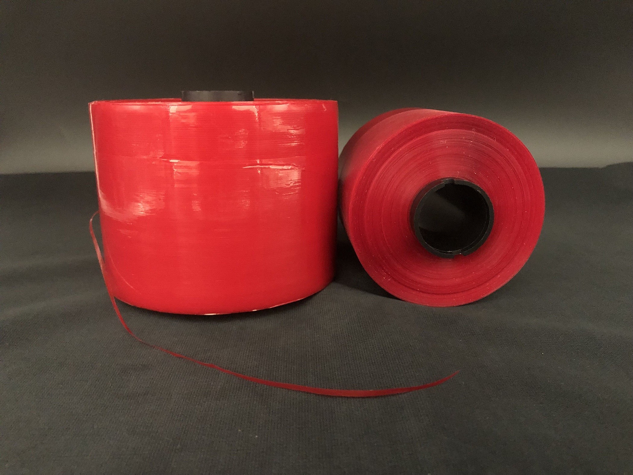 la cinta roja del rasgón Rolls de la seguridad de encargo adhesiva enorme de 5m m para la bolsa de papel de DHL que empaqueta y se abre