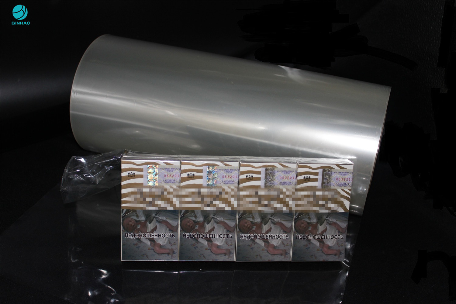 el rollo de los 2000m que suelda el PVC en caliente por contracción la película del envasado para el empaquetado desnudo de la caja del cigarrillo